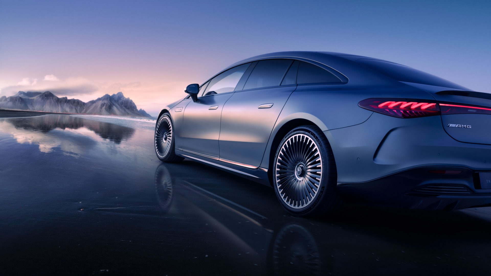 Luxury Mercedes EQS